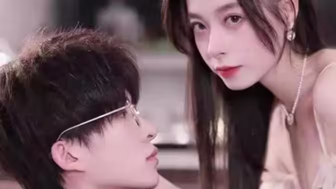 離婚后，夫人成了千億大佬(全集)