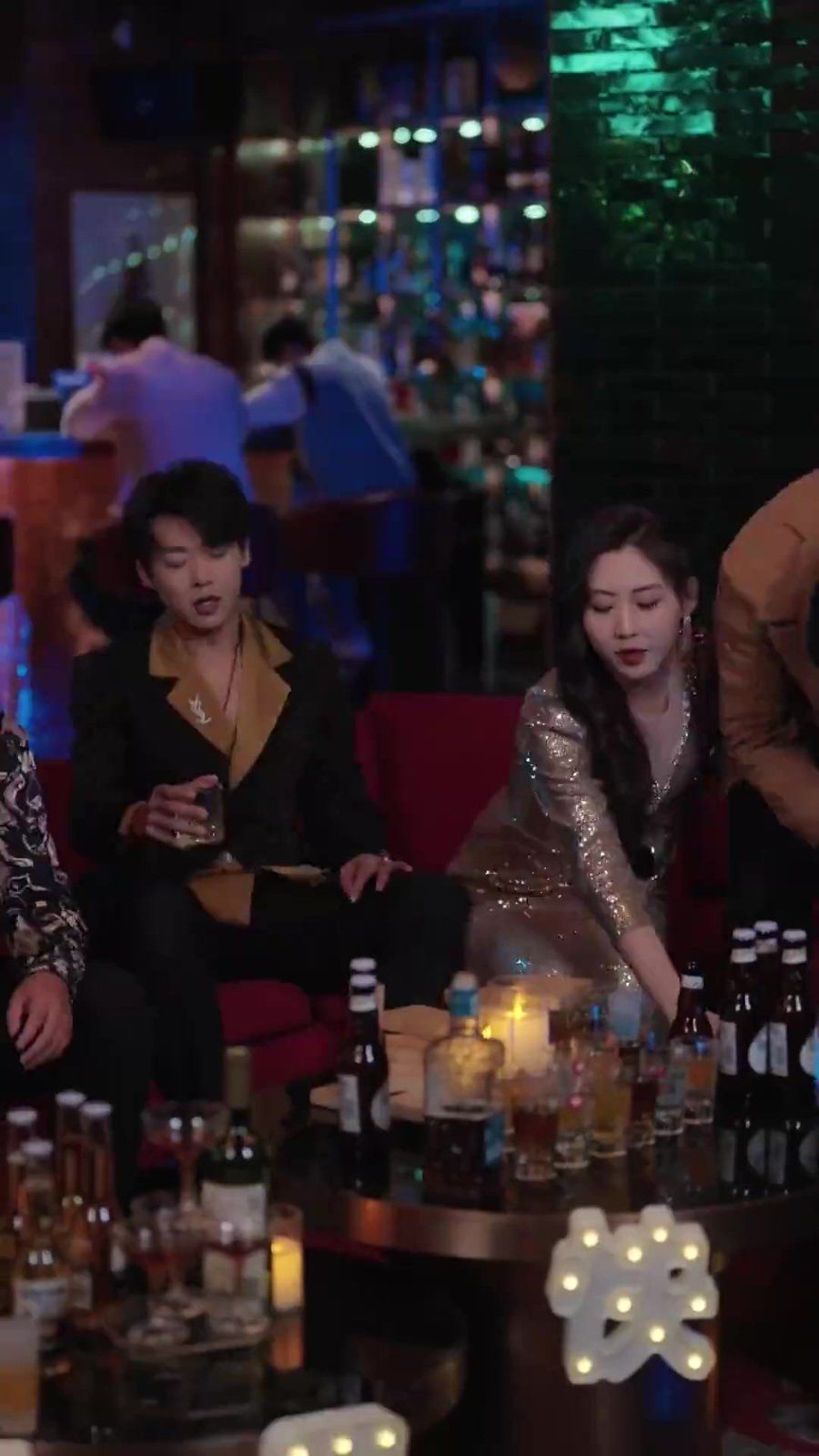 偷偷翹嘴，暗戀哥他爽到了(全集)